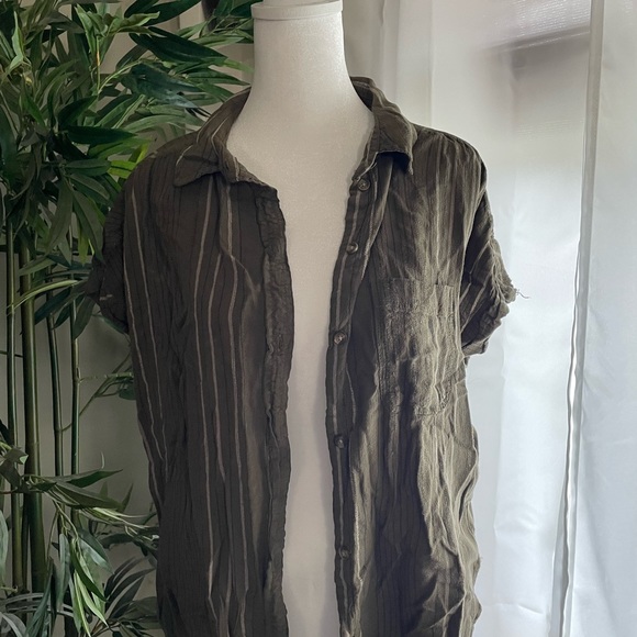 American Eagle Green Striped Button Down Top - Picture 6 of 8